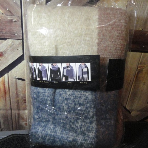 Nichole's boutique Cozy Oblong Fun Colors Scarf~Funky frindge NEW~Soft a… - Picture 4 of 4